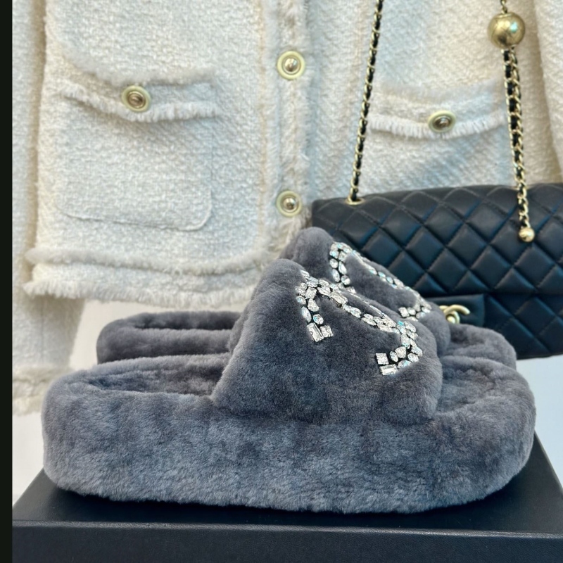 Ch*el slippers